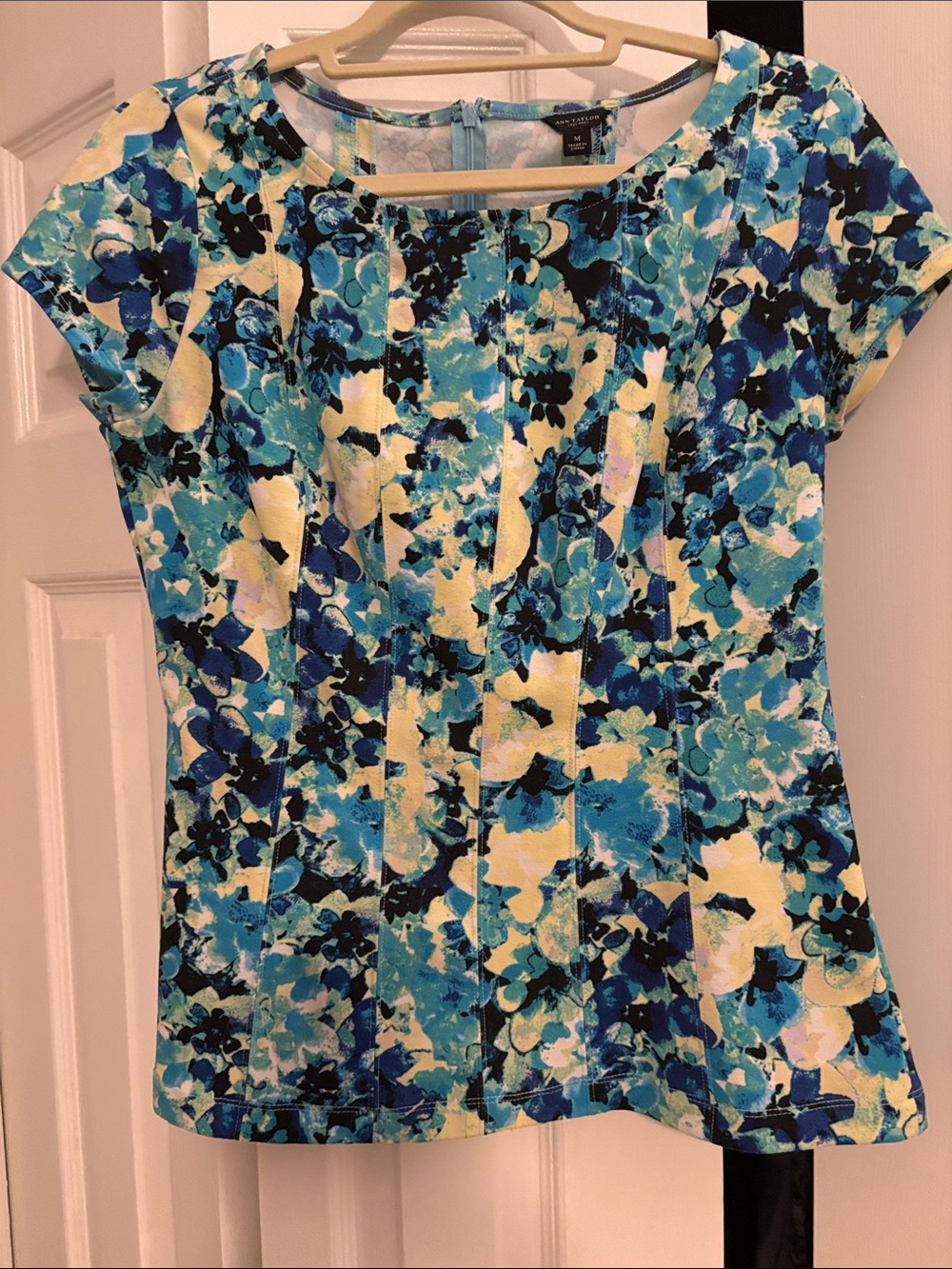 Talbots Blue Aqua Floral Pleated Short-Sleeve Blouse, size medium